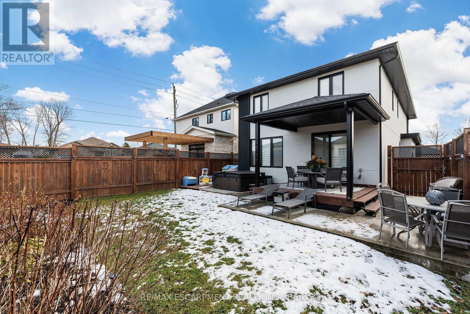 14 Willowbrook Drive, Welland, ON - Outdoor With Deck Patio Veranda