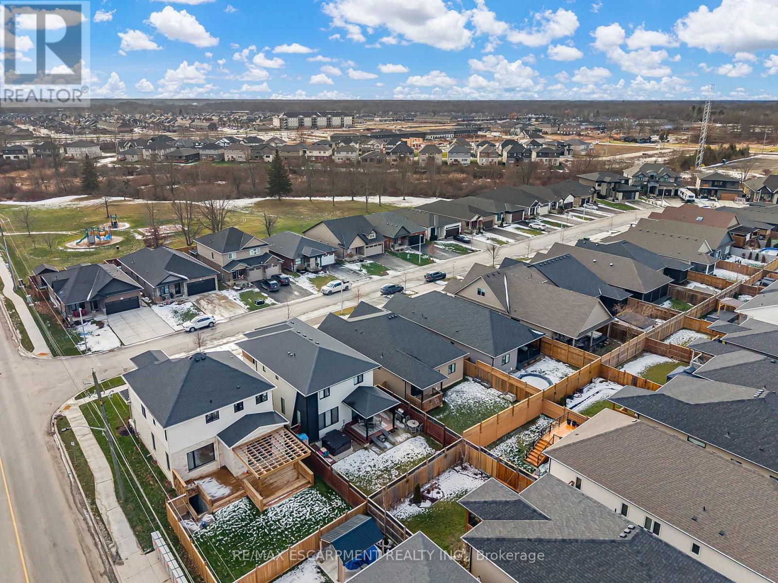 14 Willowbrook Drive, Welland, ON - Outdoor With View