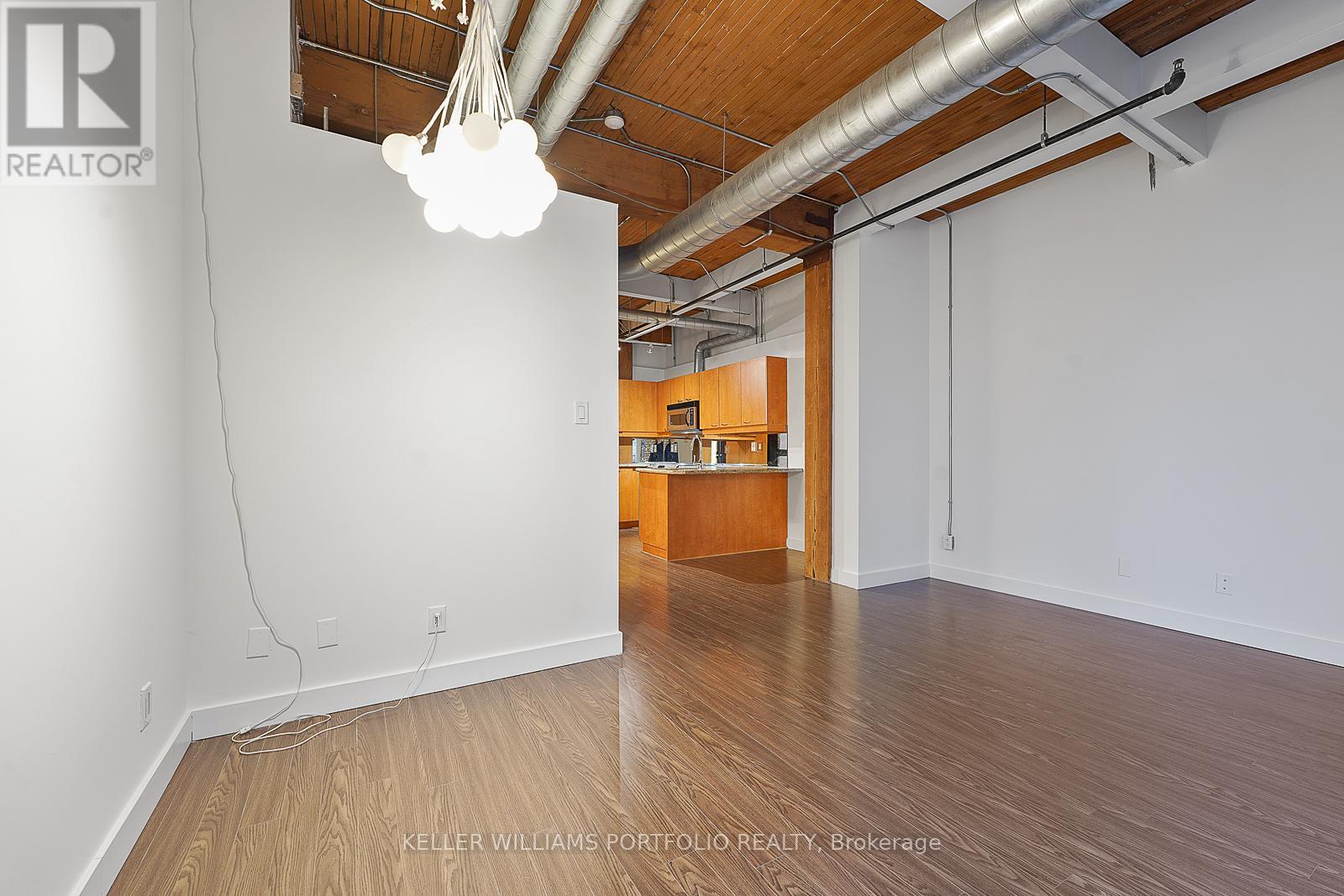 324 - 955 Queen Street W, Toronto, ON - Indoor Photo Showing Other Room