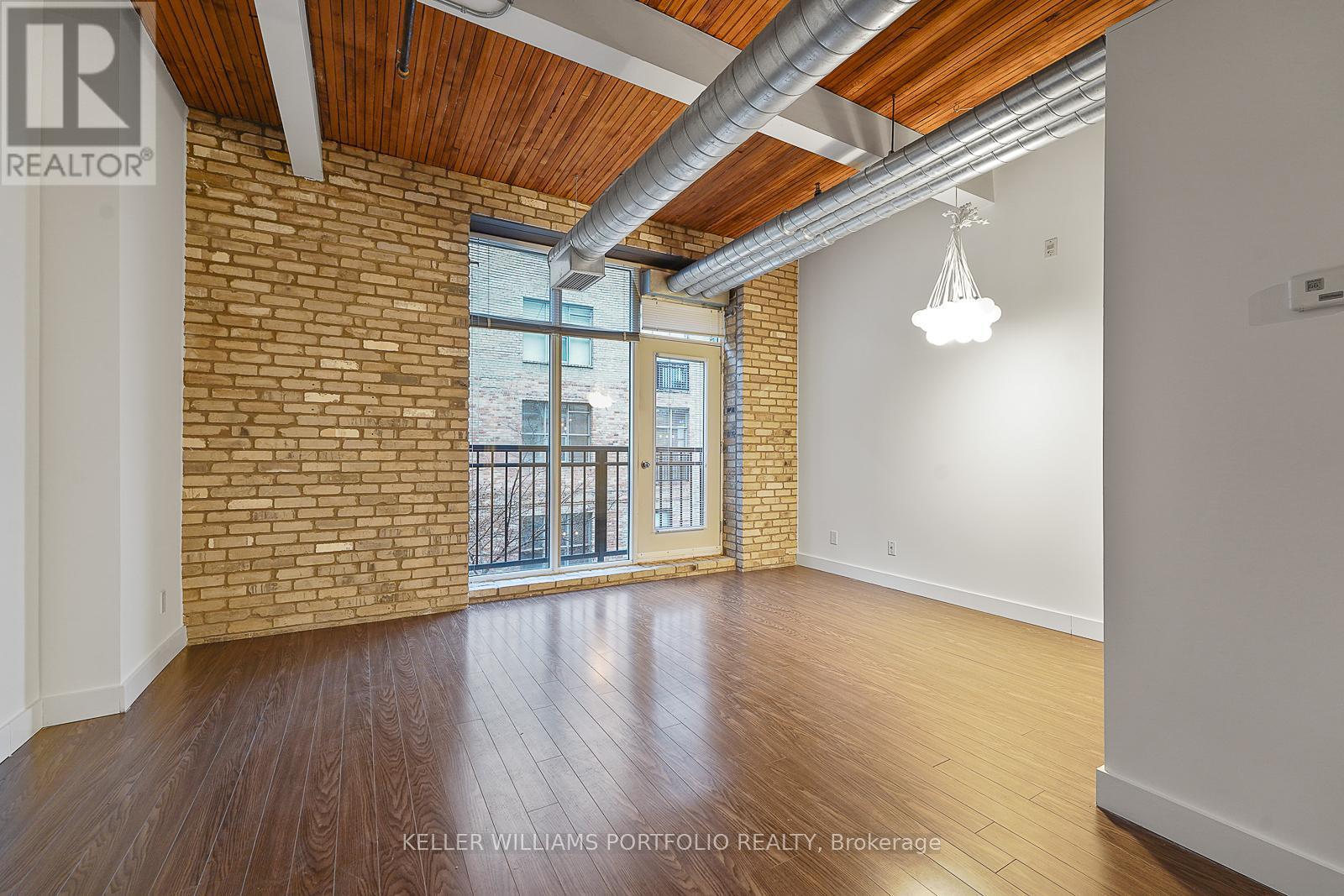 324 - 955 Queen Street W, Toronto, ON - Indoor Photo Showing Other Room