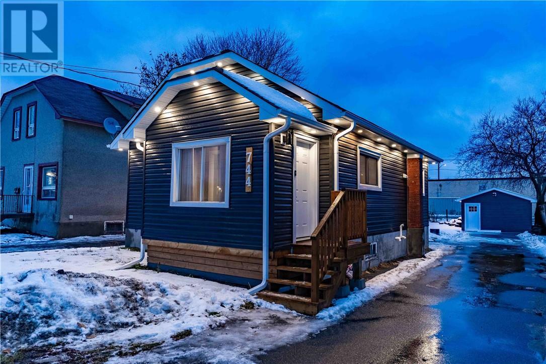 744 Martindale Road, Sudbury, ON - Outdoor