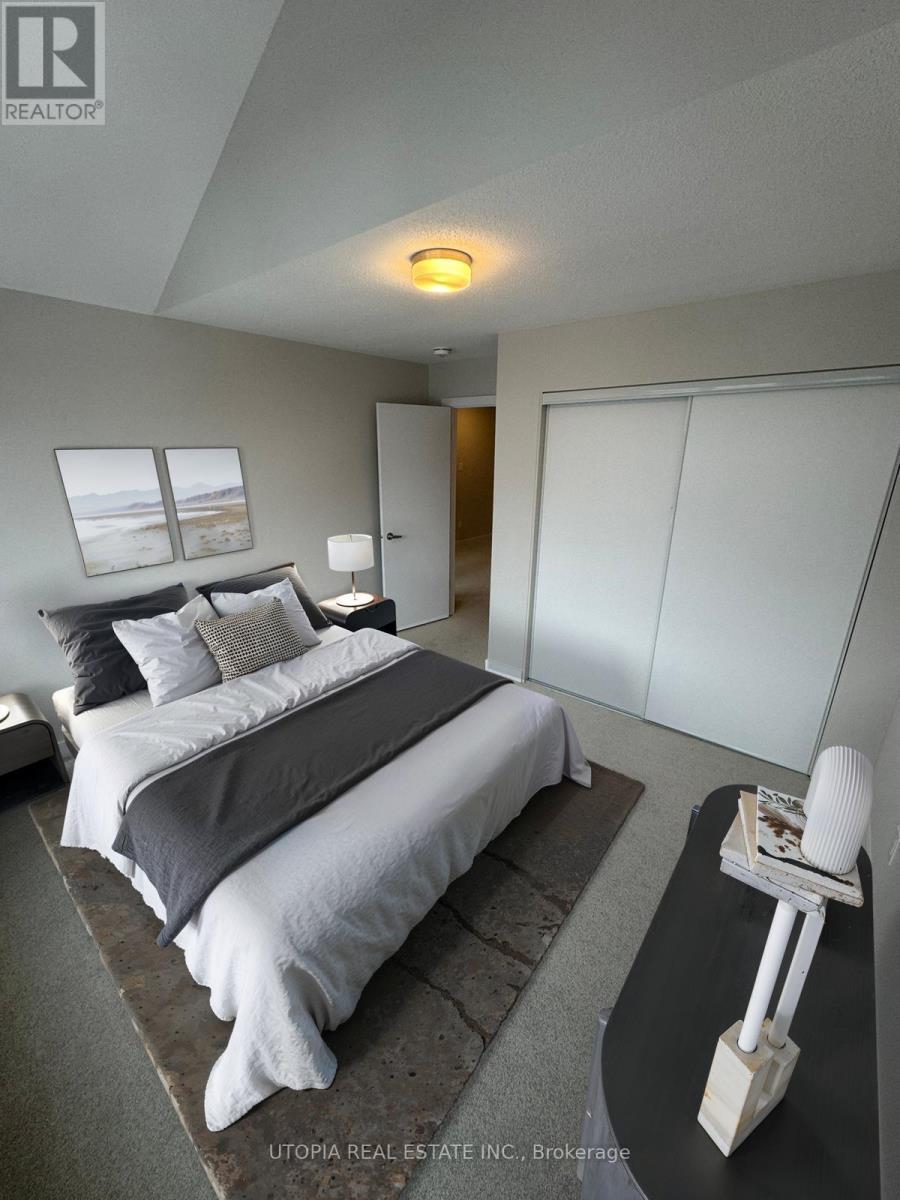 110 Hackamore Crescent, Ottawa, ON - Indoor Photo Showing Bedroom