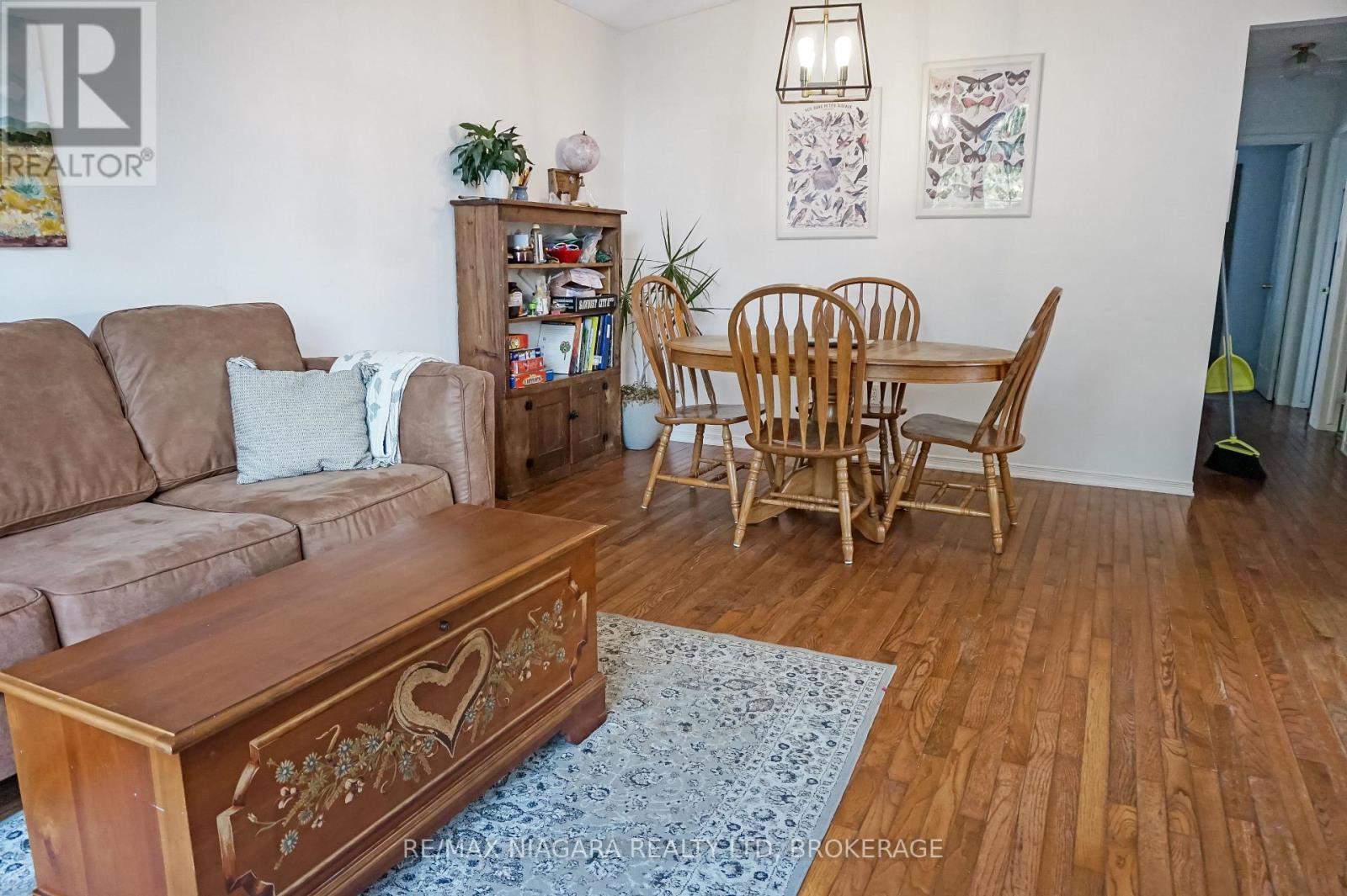 3595 Hill Street, Fort Erie (Stevensville), ON - Indoor