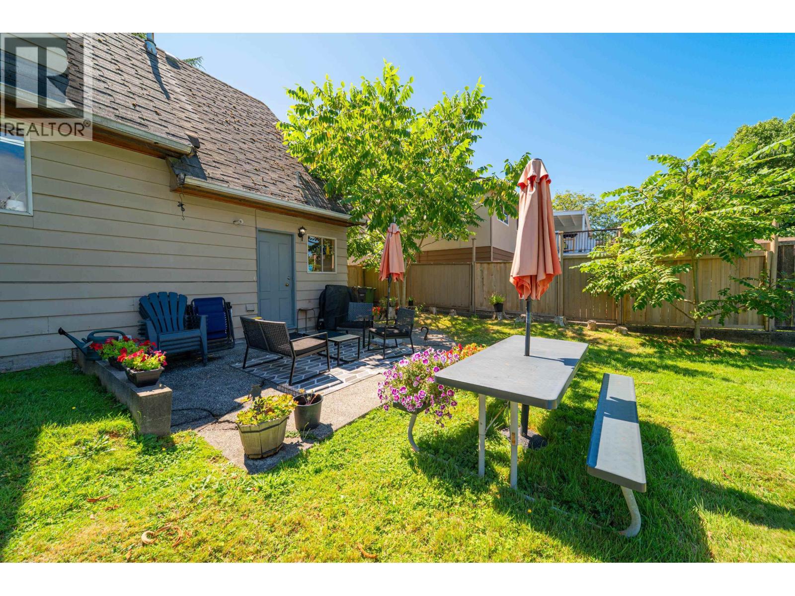 6131 Blundell Road, Richmond, BC