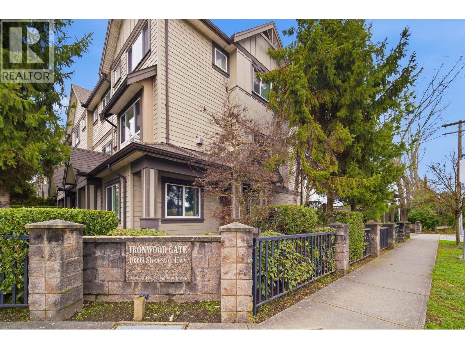 11 10999 Steveston Highway, Richmond, BC - Outdoor