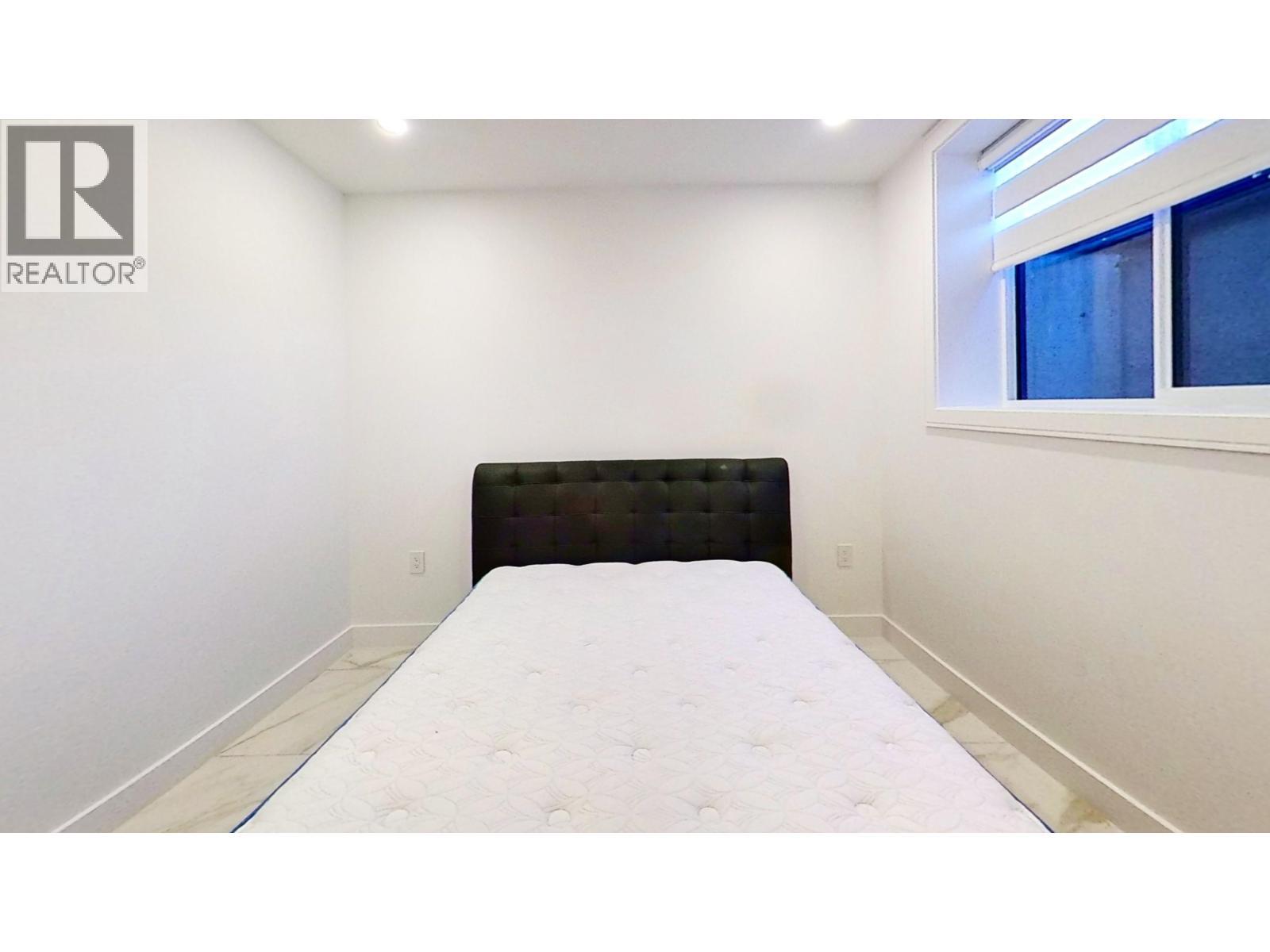 1611 Angelo Avenue, Port Coquitlam, BC - Indoor Photo Showing Bedroom