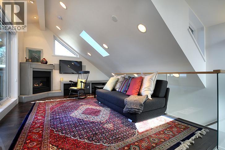 3608 W 30Th Avenue, Vancouver, BC - Indoor With Fireplace