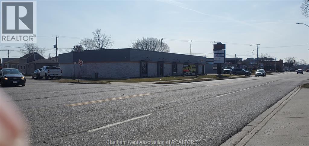 56 Grand Avenue East, Chatham, ON