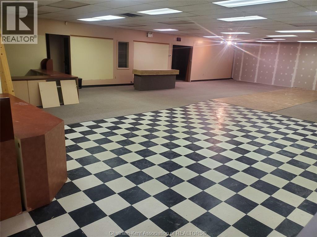 56 Grand Avenue East, Chatham, ON