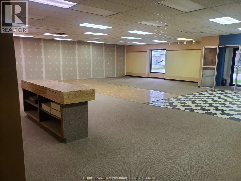 56 Grand Avenue East, Chatham, ON