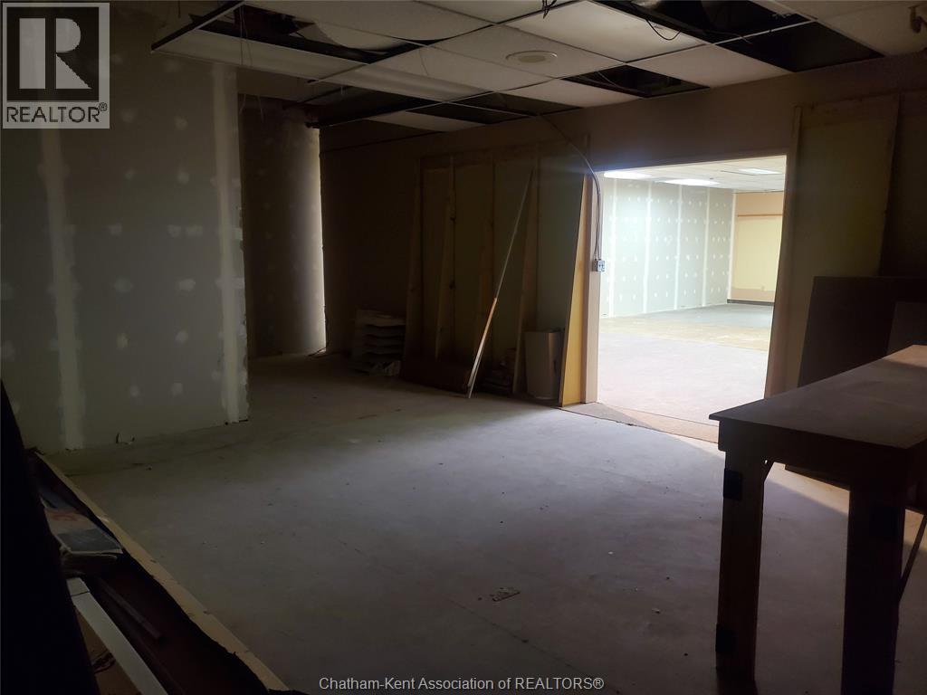 56 Grand Avenue East, Chatham, ON