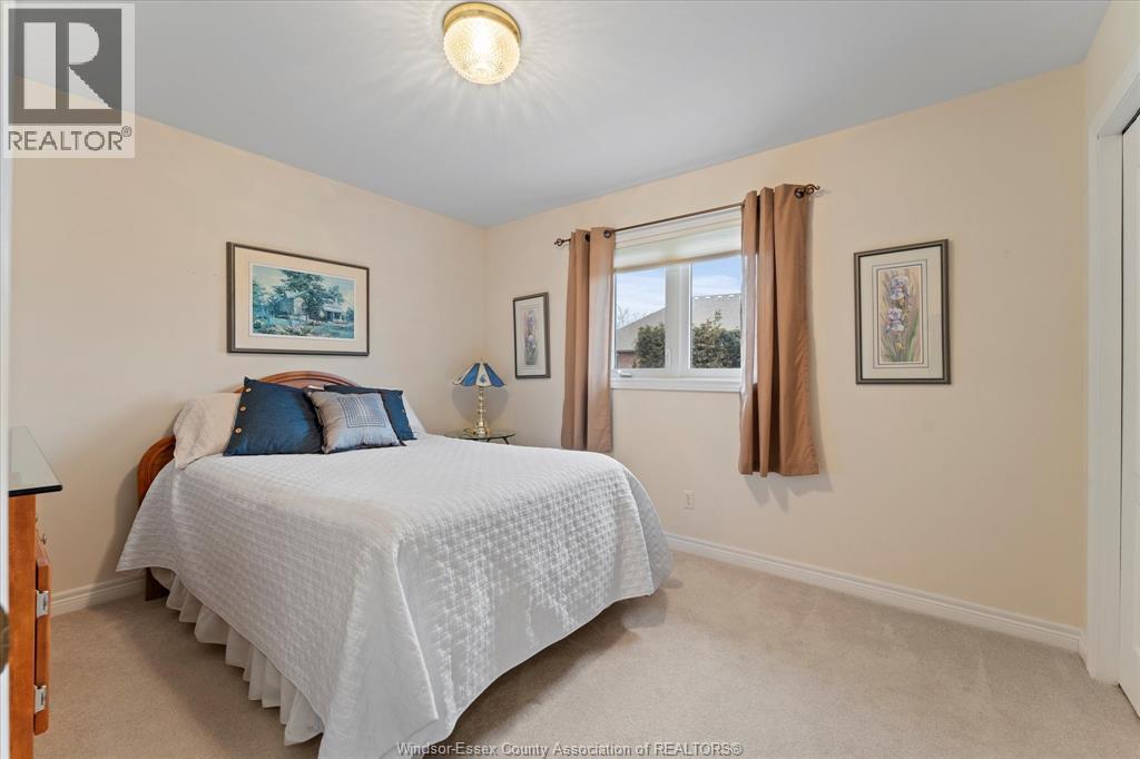 154 Purple Plum, Kingsville, ON - Indoor Photo Showing Bedroom
