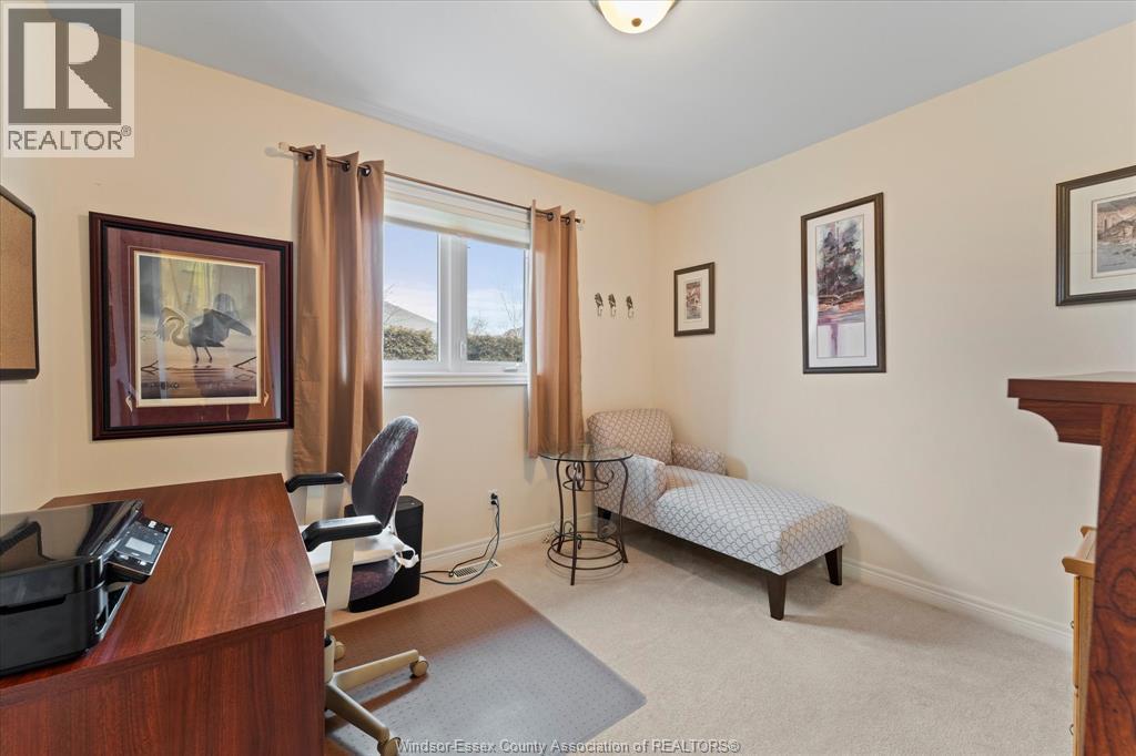 154 Purple Plum, Kingsville, ON - Indoor