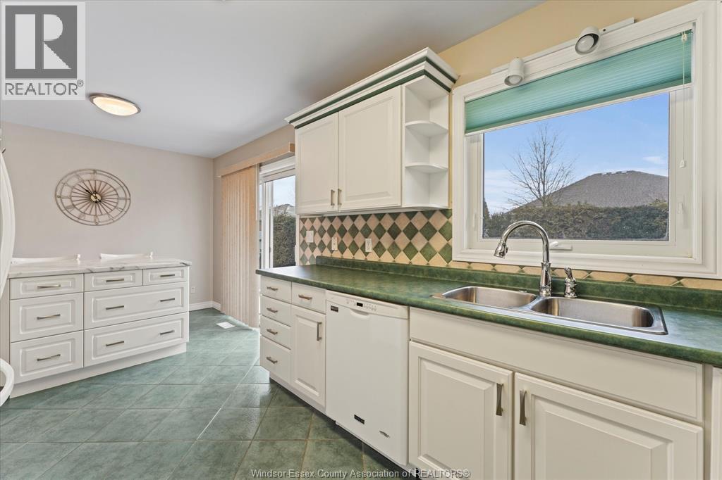 154 Purple Plum, Kingsville, ON - Indoor Photo Showing Kitchen With Double Sink