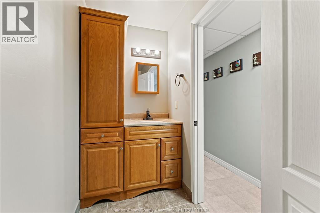 154 Purple Plum, Kingsville, ON - Indoor Photo Showing Other Room