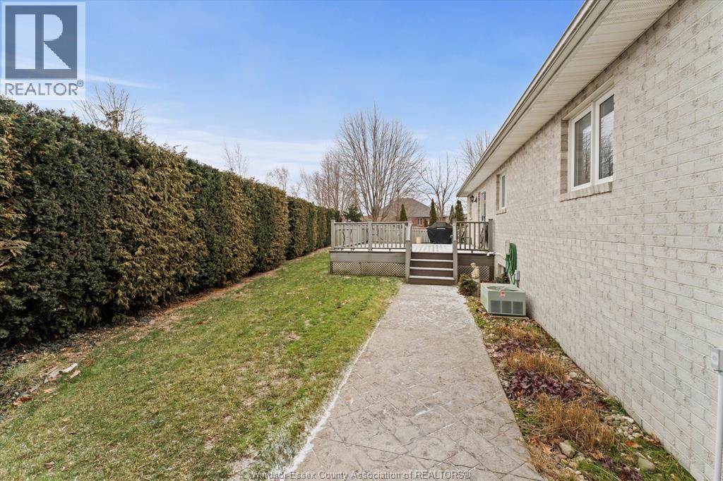 154 Purple Plum, Kingsville, ON - Outdoor