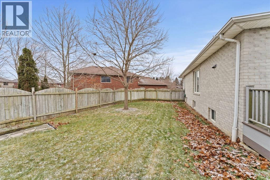 154 Purple Plum, Kingsville, ON - Outdoor