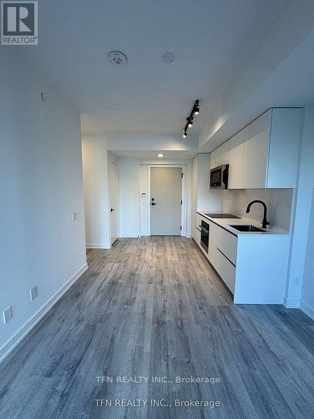 2008 - 327 King Street W, Toronto, ON