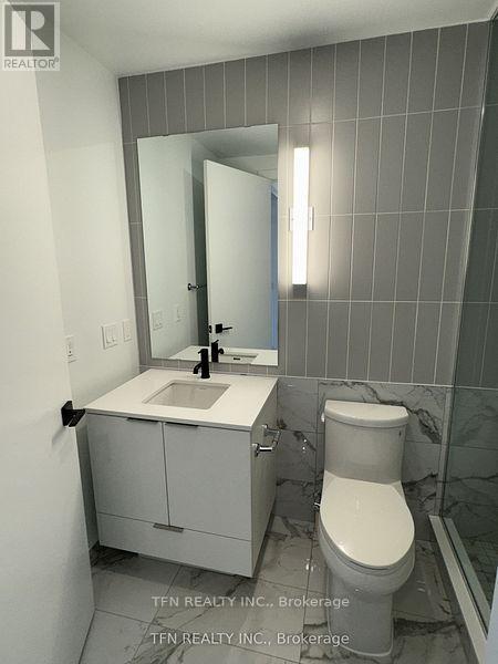 2008 - 327 King Street W, Toronto, ON