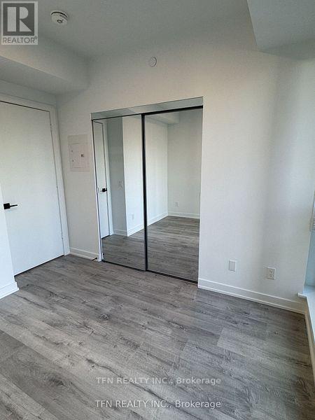 2008 - 327 King Street W, Toronto, ON