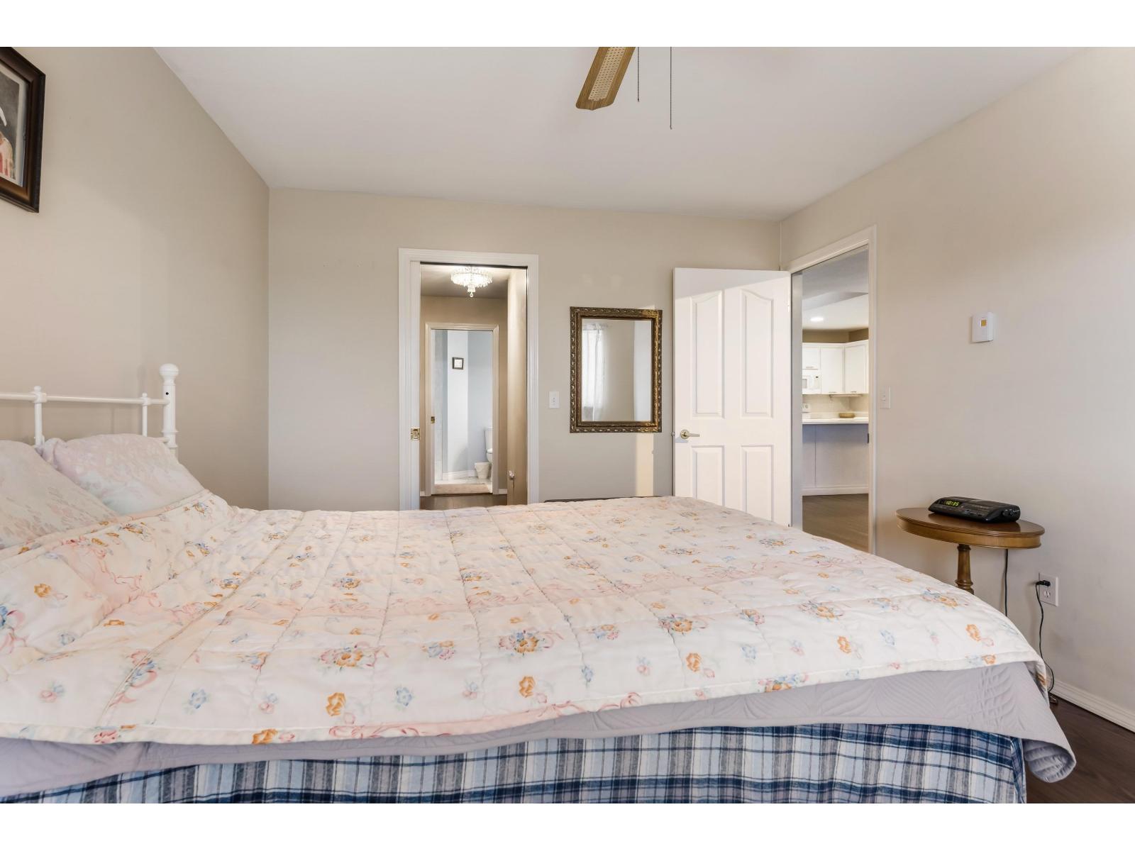 307 45660 Knight Road|Sardis West Vedder, Chilliwack, BC - Indoor Photo Showing Bedroom