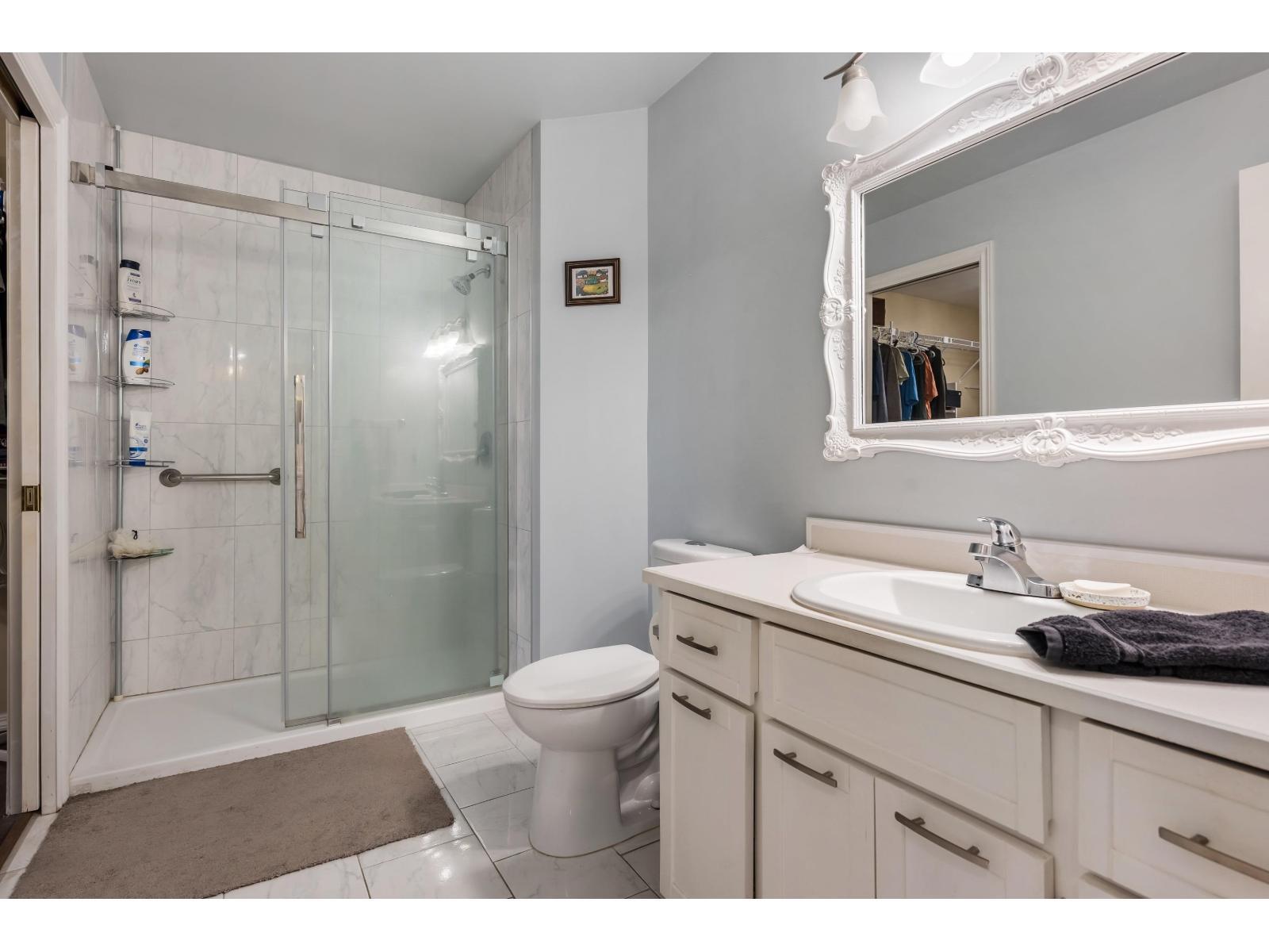 307 45660 Knight Road|Sardis West Vedder, Chilliwack, BC - Indoor Photo Showing Bathroom