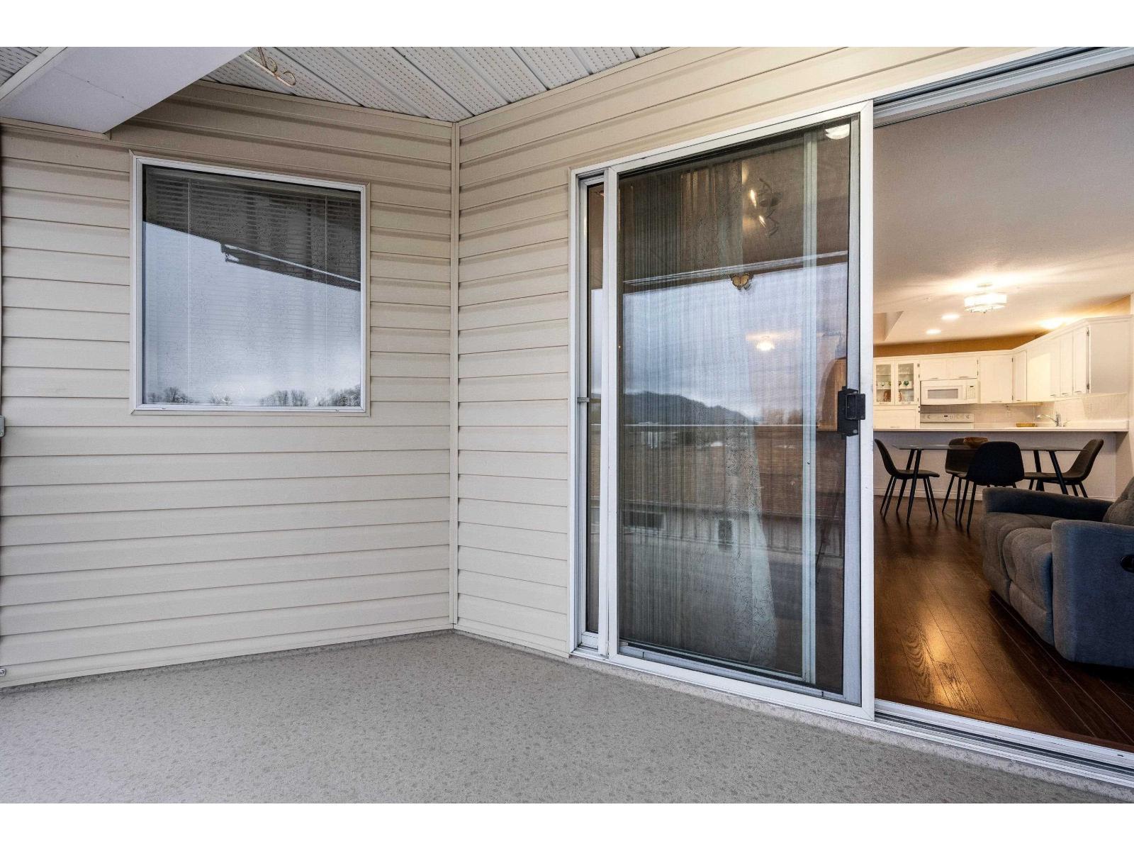 307 45660 Knight Road|Sardis West Vedder, Chilliwack, BC - Outdoor With Exterior