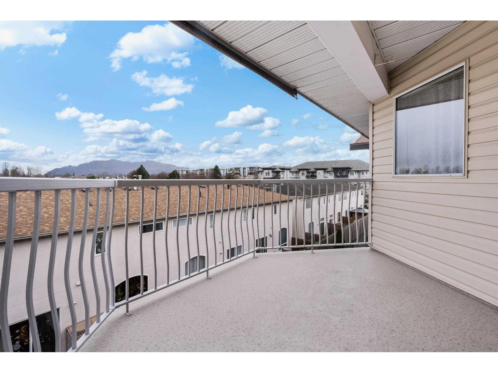 307 45660 Knight Road|Sardis West Vedder, Chilliwack, BC - Outdoor With Exterior