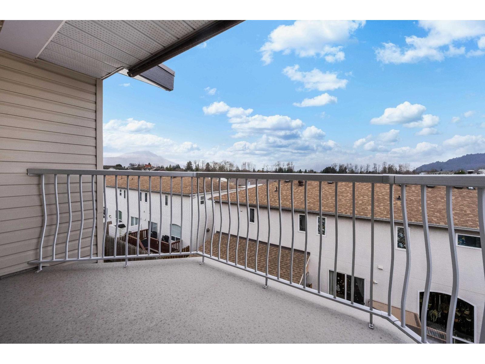 307 45660 Knight Road|Sardis West Vedder, Chilliwack, BC - Outdoor With Exterior