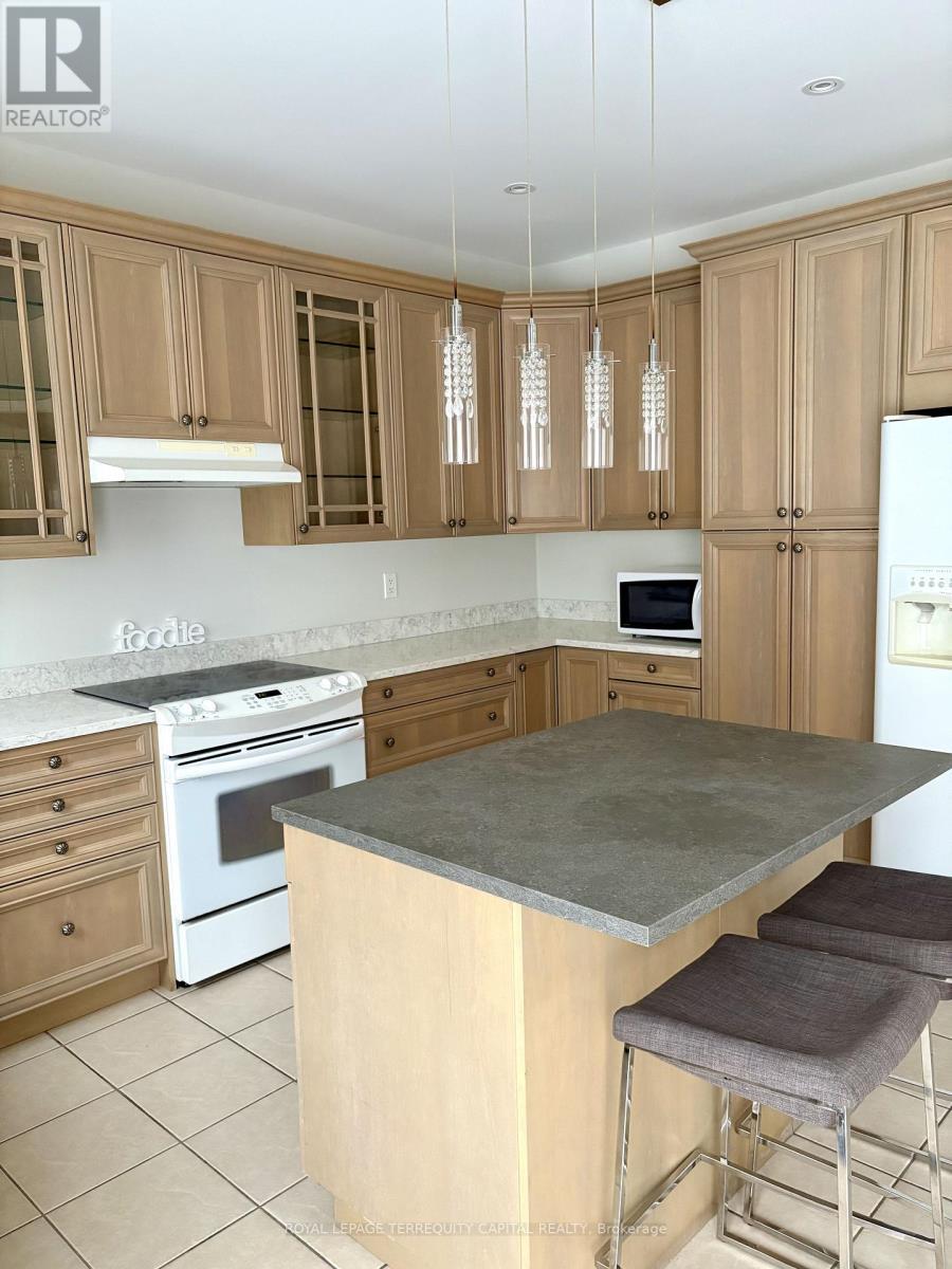 83 Chopin Boulevard, Vaughan, ON - Indoor Photo Showing Kitchen