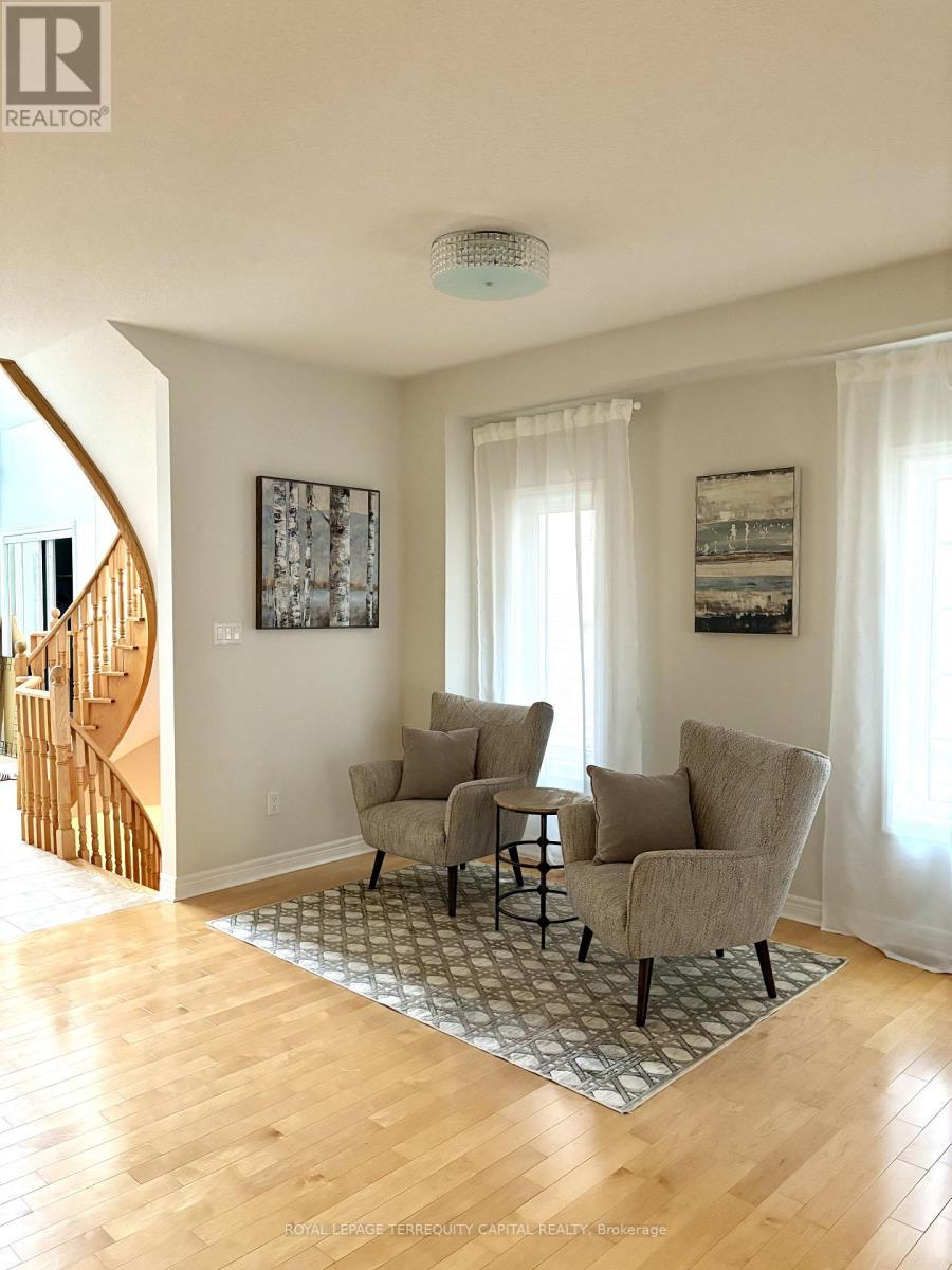 83 Chopin Boulevard, Vaughan, ON - Indoor Photo Showing Living Room