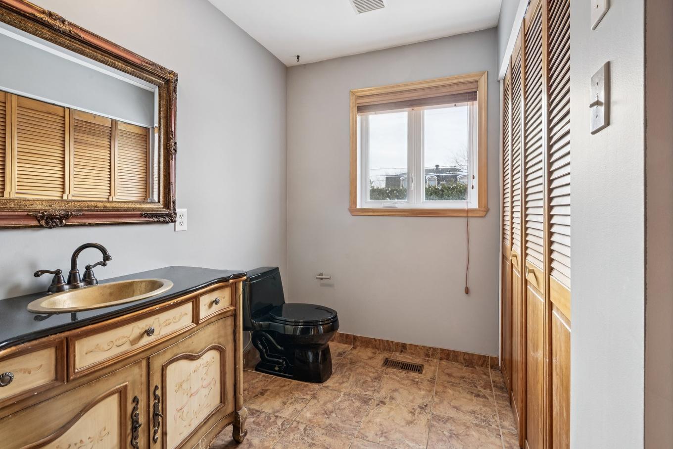 Salle d'eau - 170 Rue Mailloux, Saint-Jean-Sur-Richelieu, QC - Indoor Photo Showing Bathroom