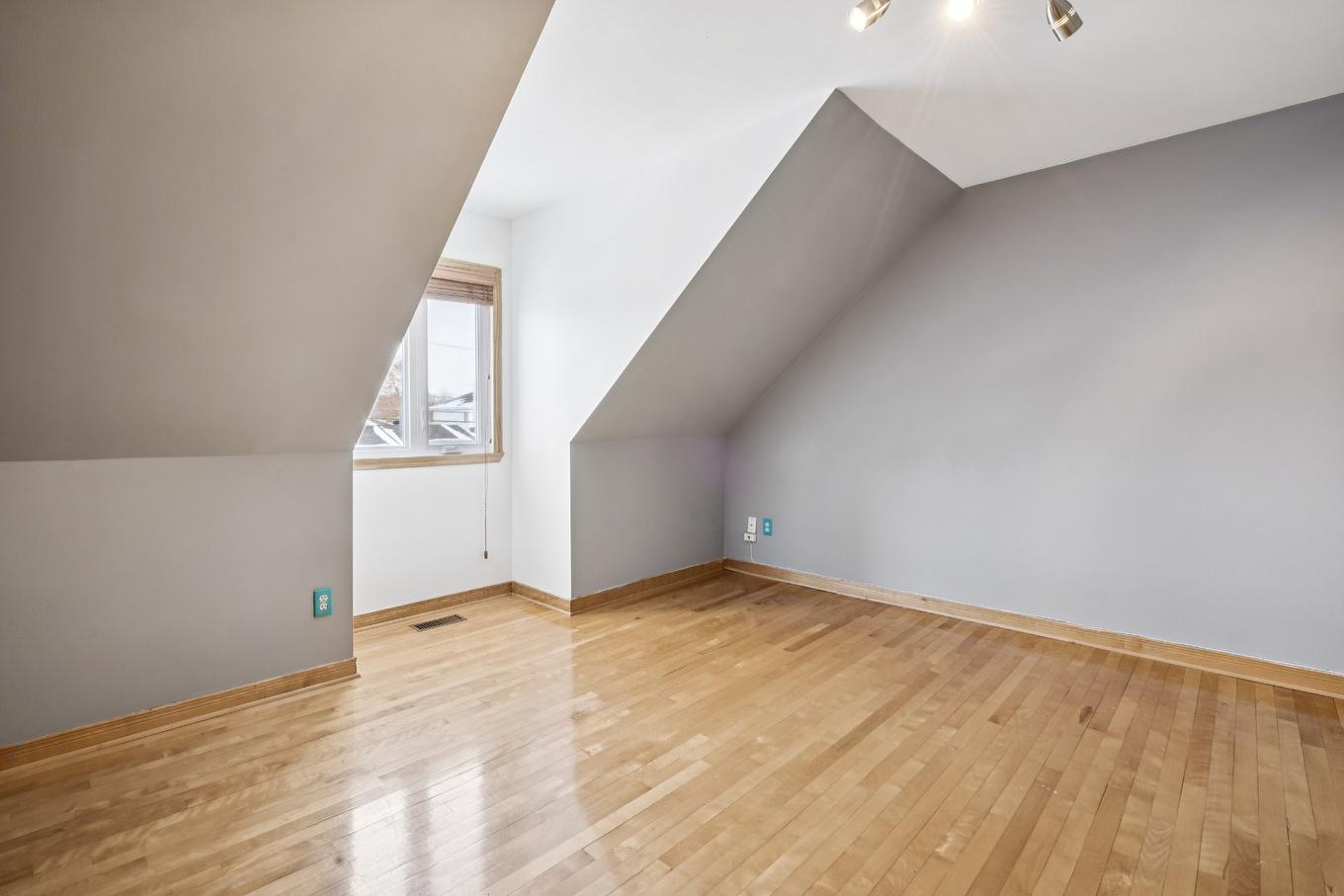 Chambre à coucher - 170 Rue Mailloux, Saint-Jean-Sur-Richelieu, QC - Indoor Photo Showing Other Room