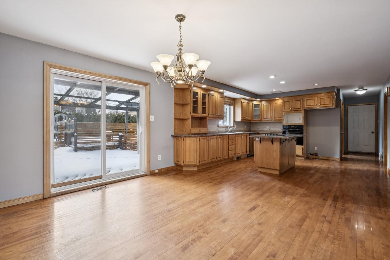 Salle à manger - 170 Rue Mailloux, Saint-Jean-Sur-Richelieu, QC - Indoor Photo Showing Kitchen