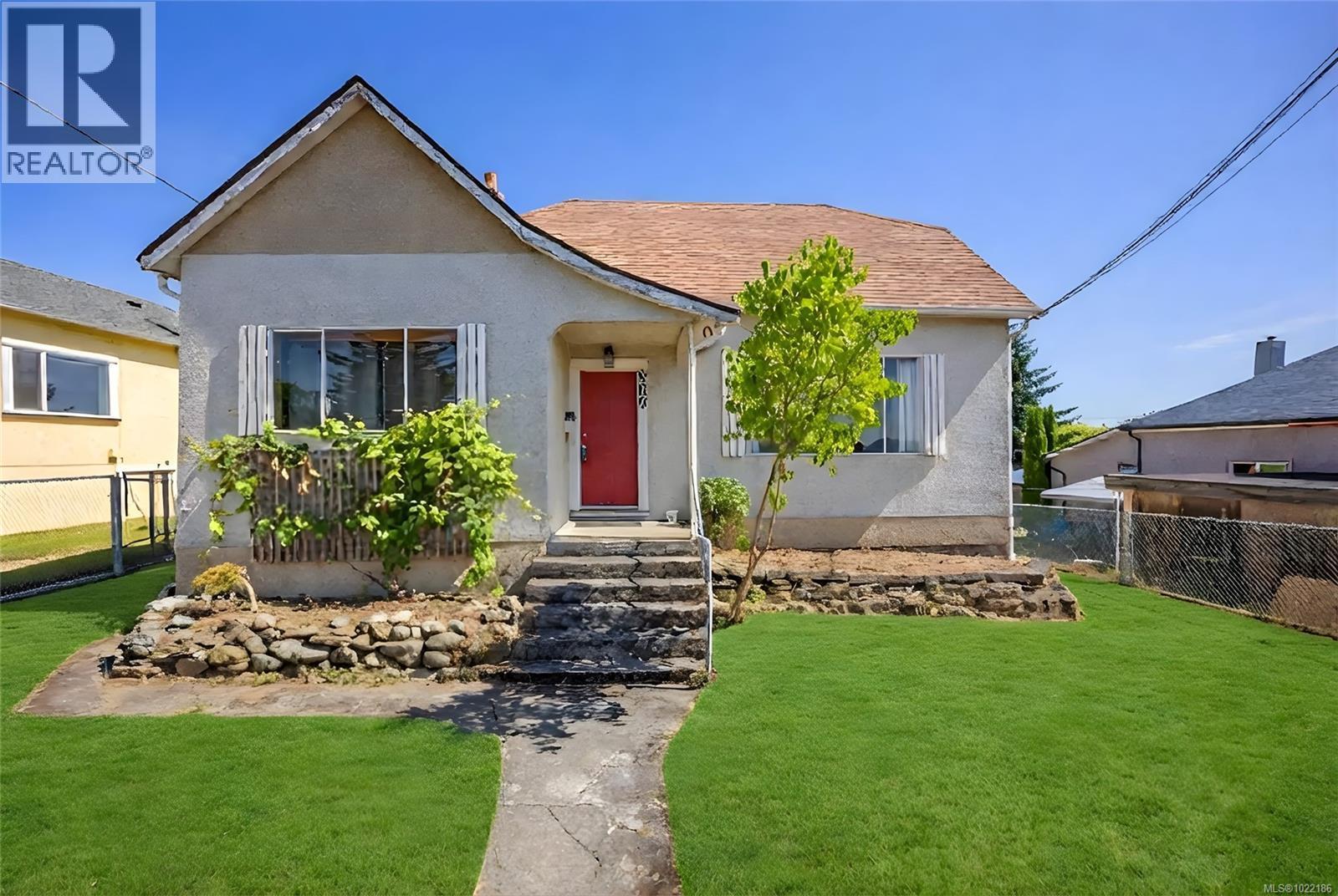 680 Pine St, Nanaimo, BC