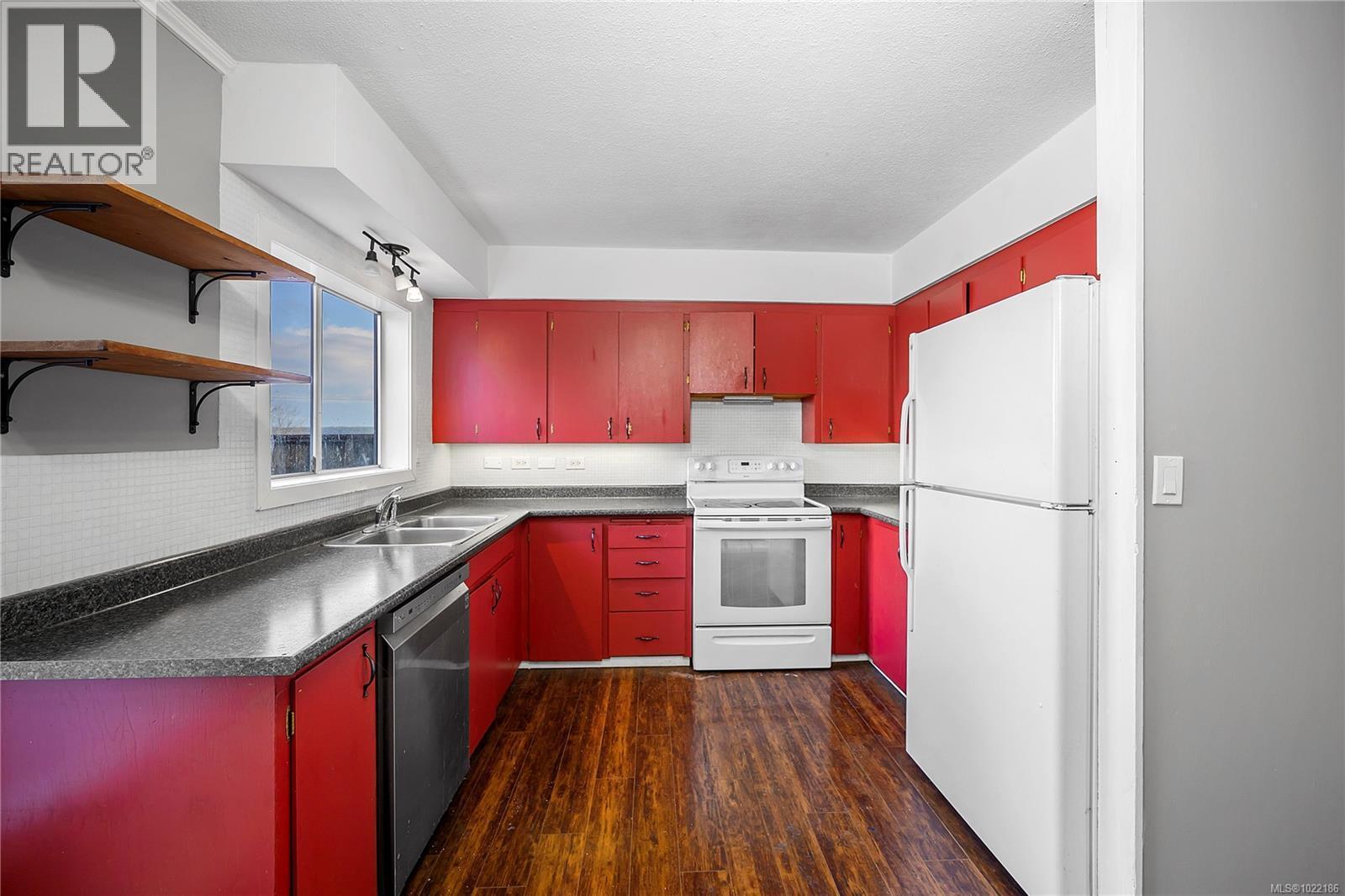 680 Pine St, Nanaimo, BC