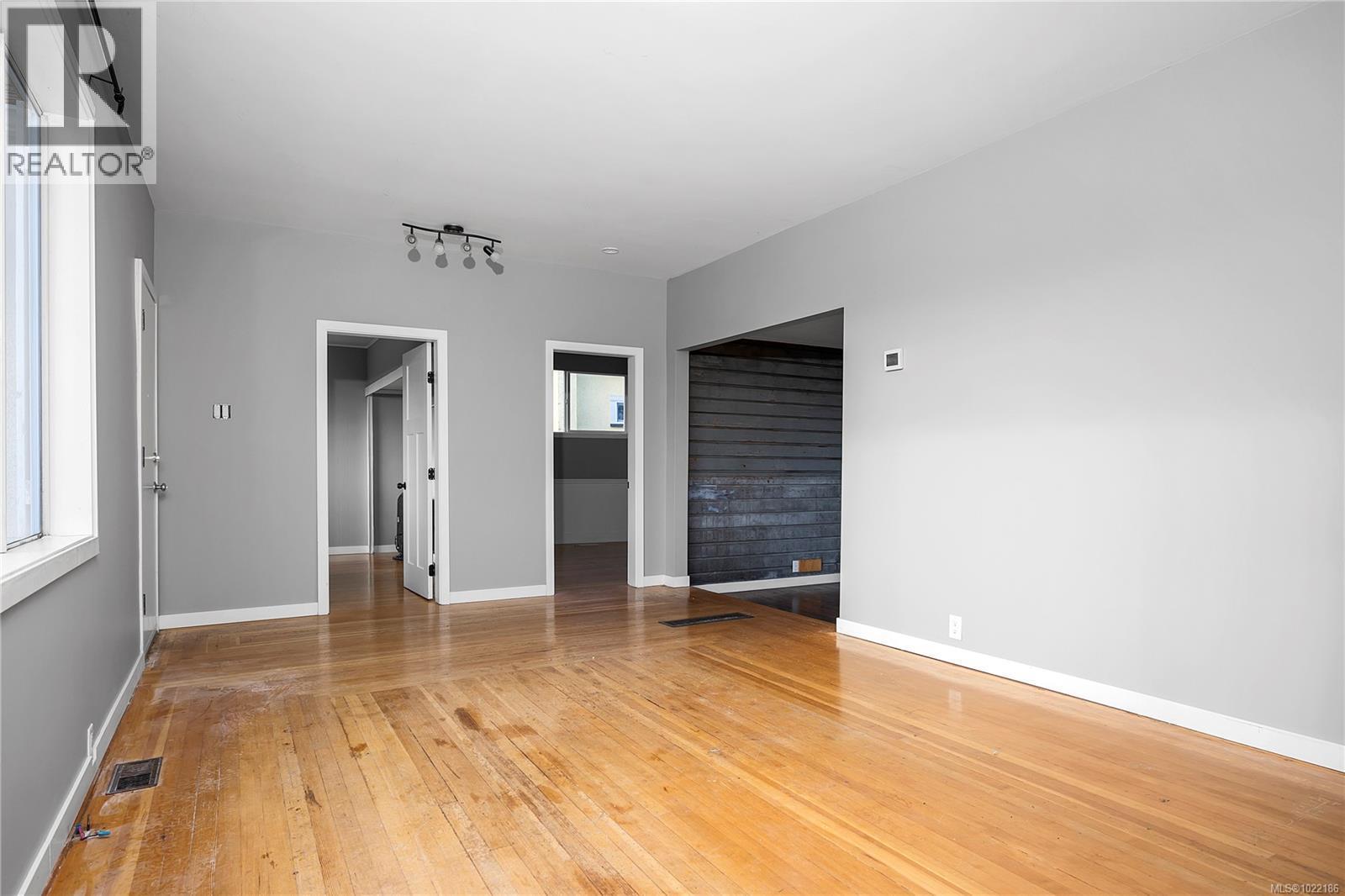 680 Pine St, Nanaimo, BC