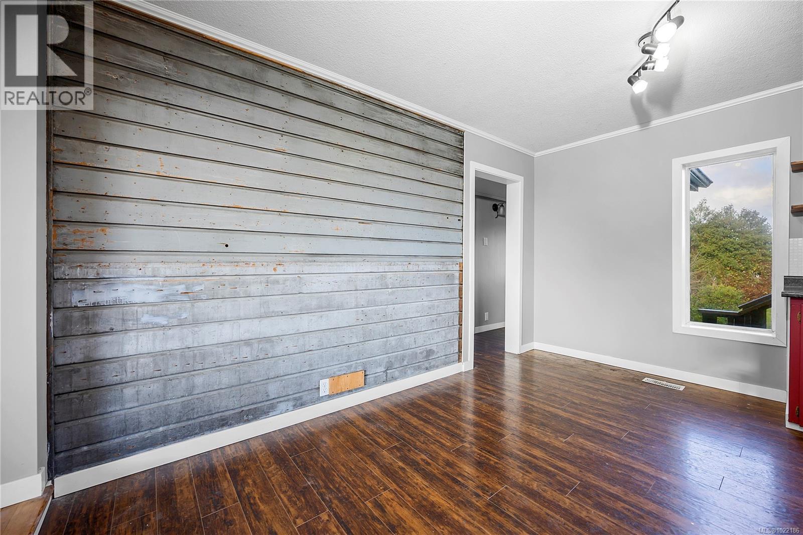 680 Pine St, Nanaimo, BC