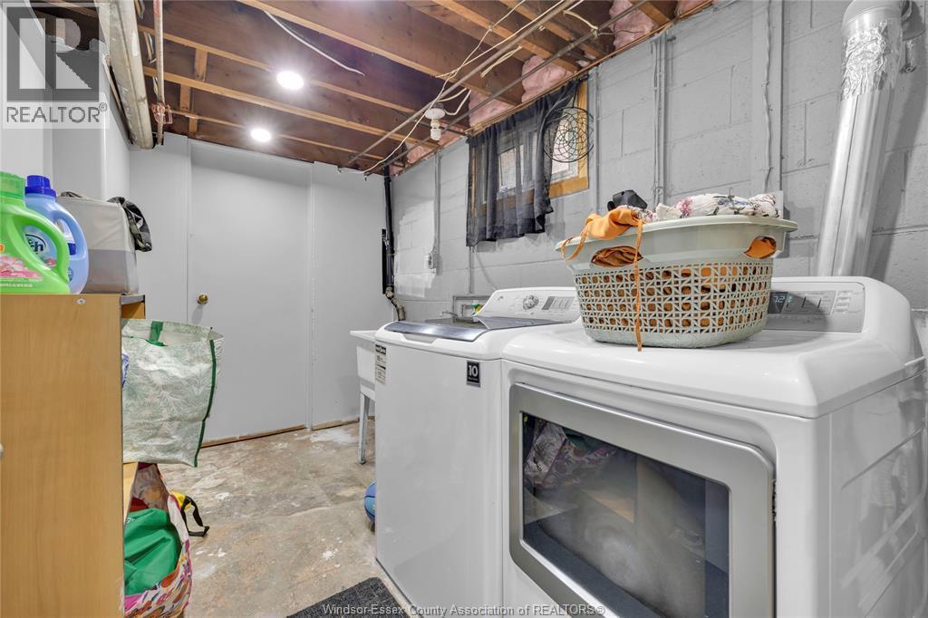 1879-81 Ford, Windsor, ON - Indoor Photo Showing Laundry Room