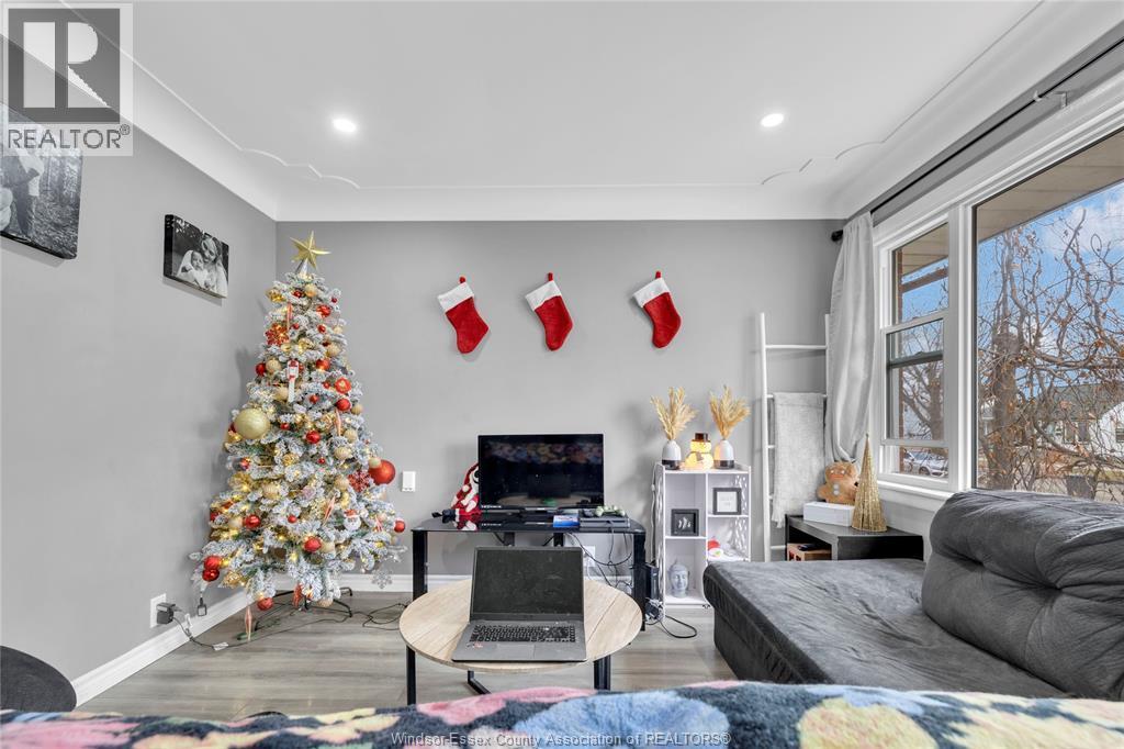 1879-81 Ford, Windsor, ON - Indoor Photo Showing Living Room