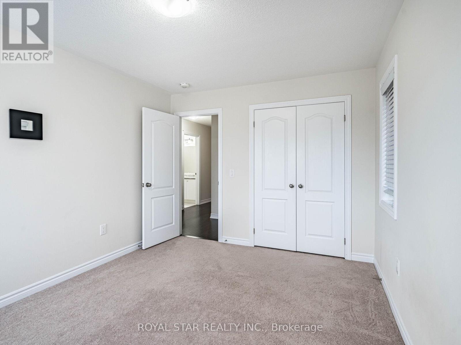 178 Newhouse Boulevard, Caledon, ON - Indoor Photo Showing Other Room