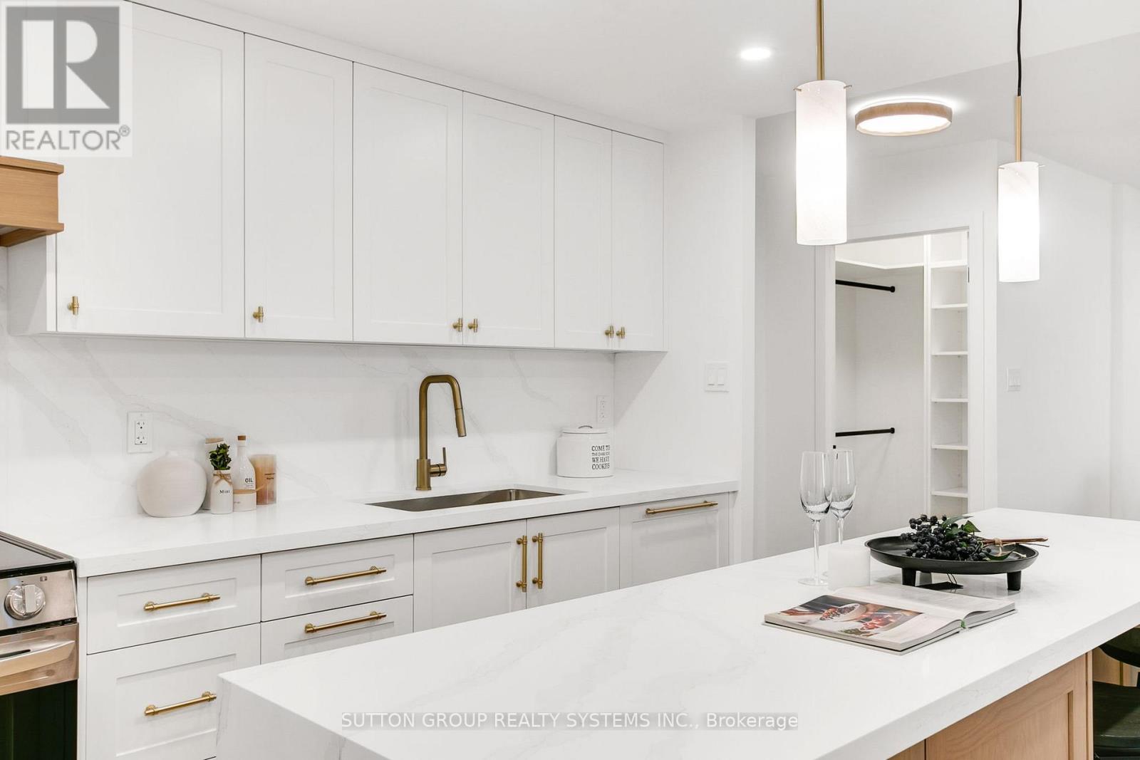 2107 - 820 Burnhamthorpe Road, Toronto, ON