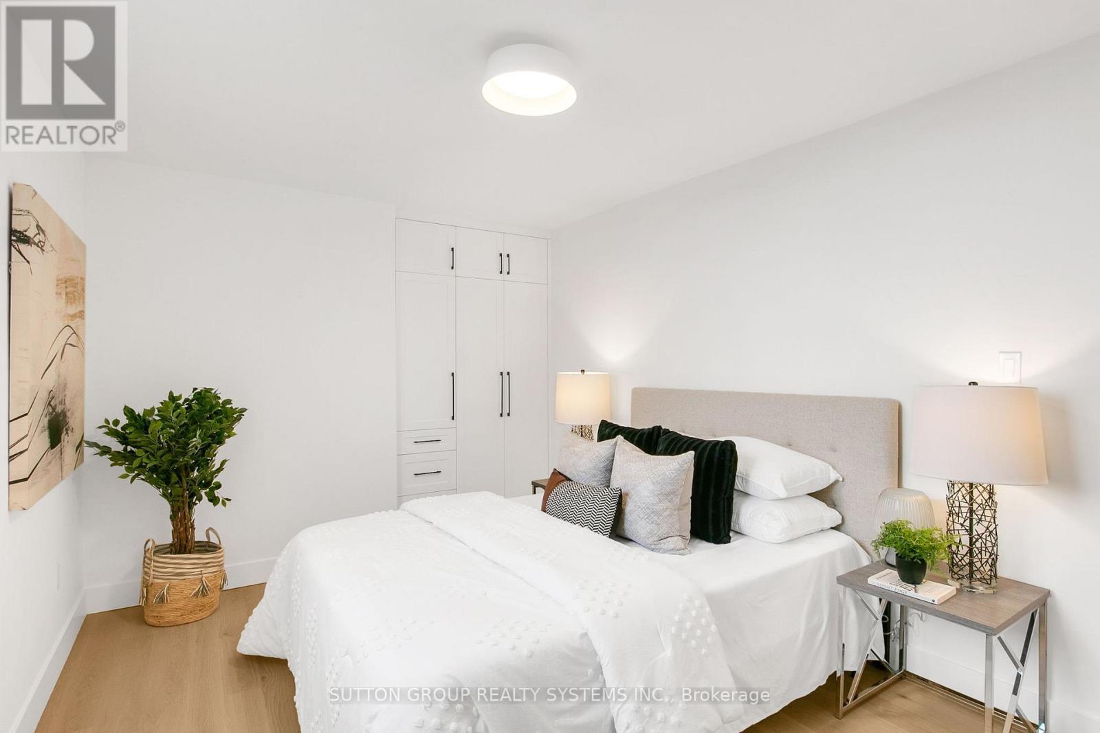 Bedroom 2 - 2107 - 820 Burnhamthorpe Road, Toronto, ON