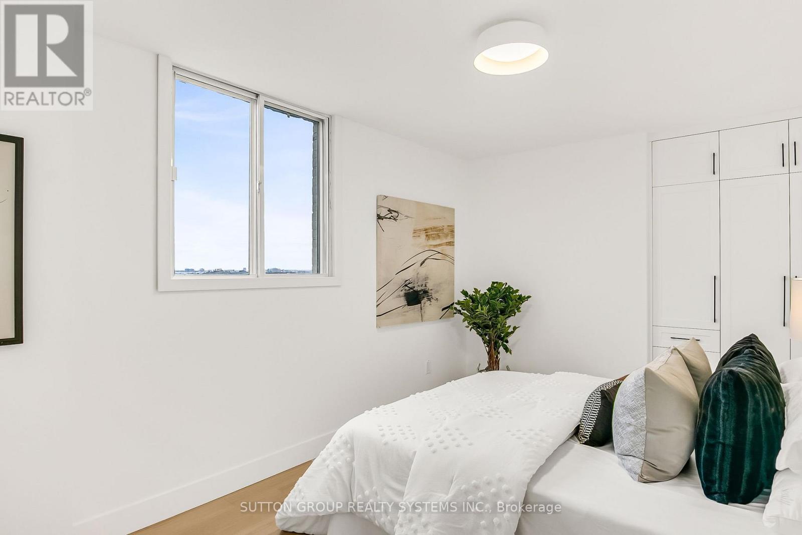 2107 - 820 Burnhamthorpe Road, Toronto, ON