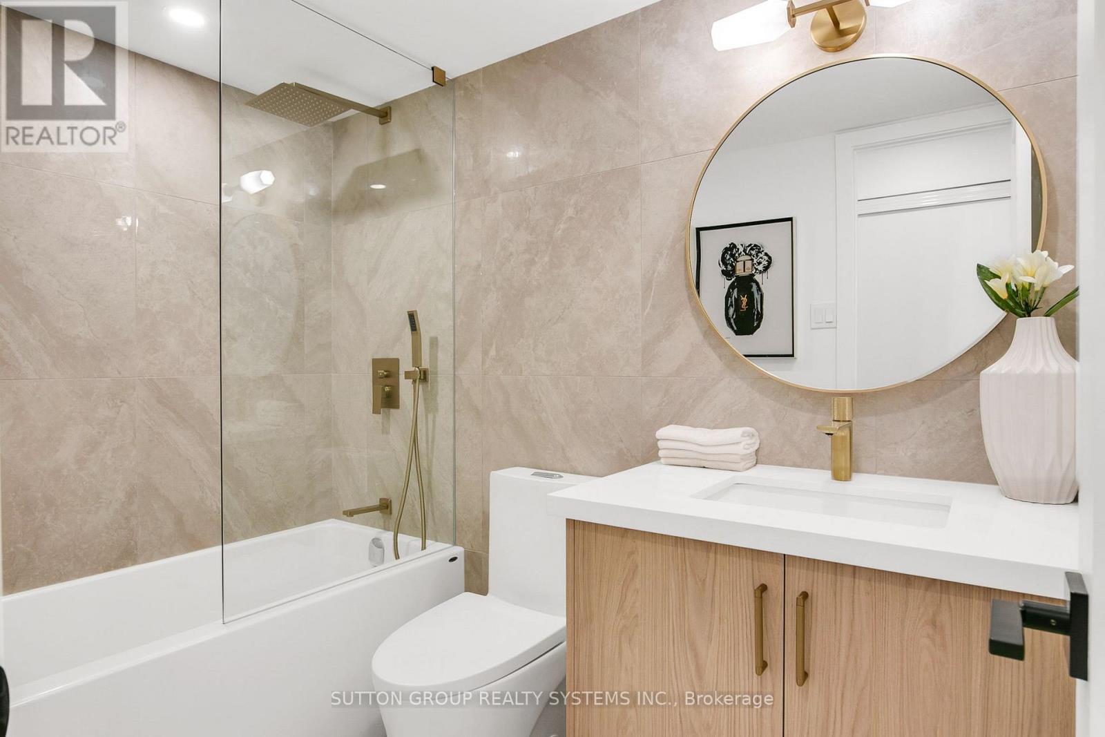 Main Bathroom - 2107 - 820 Burnhamthorpe Road, Toronto, ON