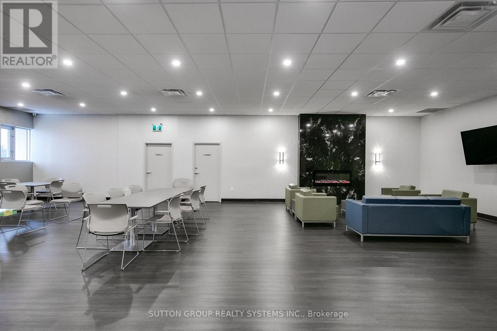 2107 - 820 Burnhamthorpe Road, Toronto, ON