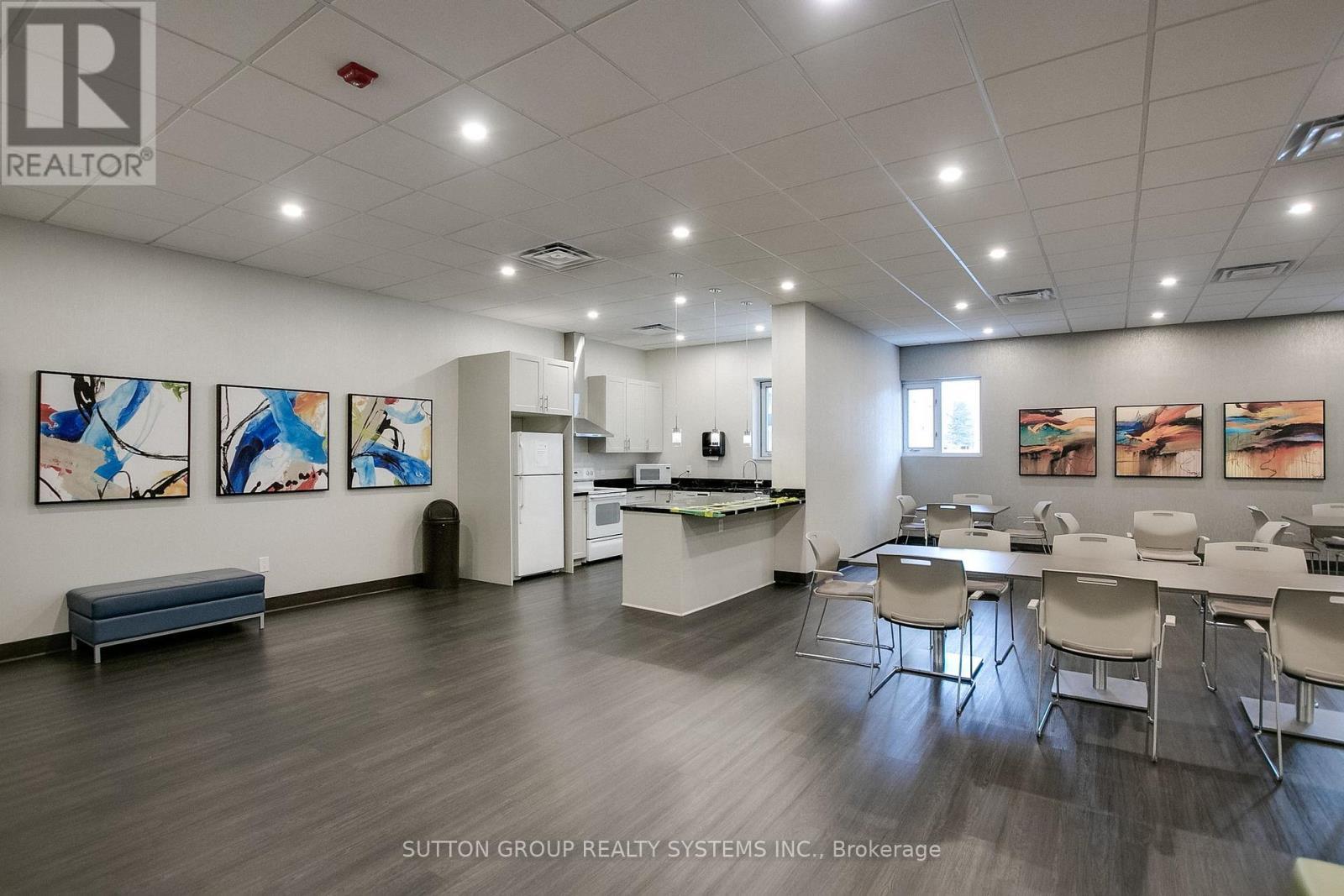 2107 - 820 Burnhamthorpe Road, Toronto, ON