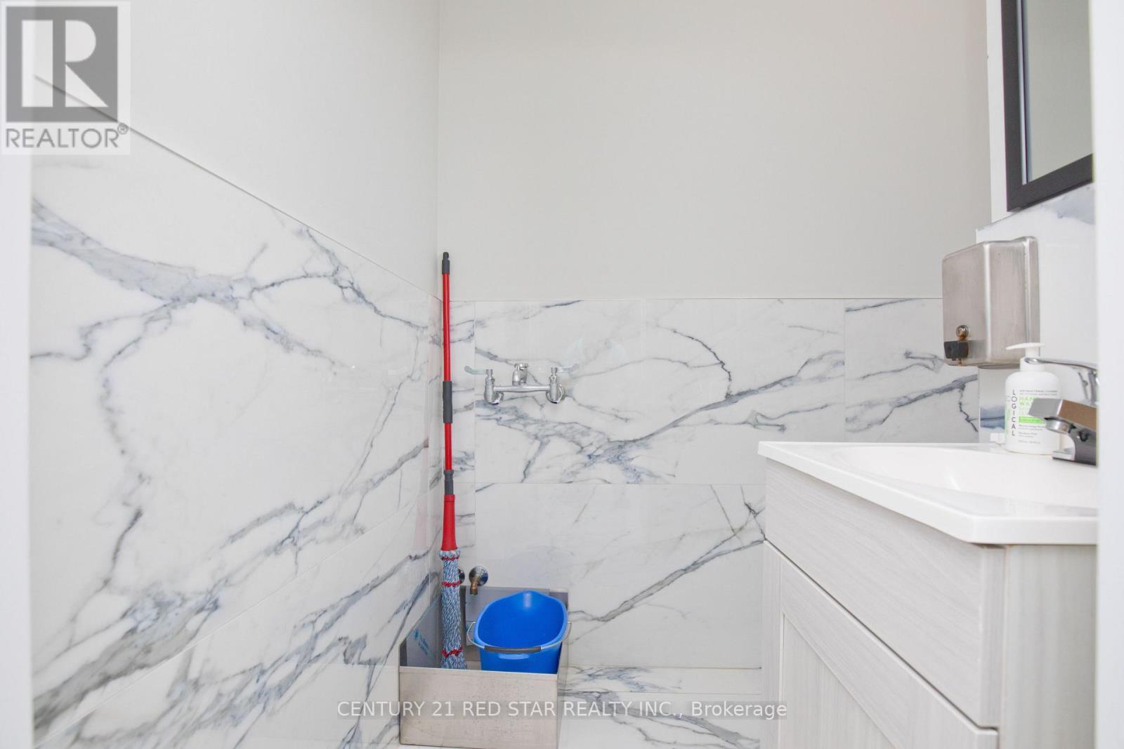 8 - 1200 Derry Road E, Mississauga, ON