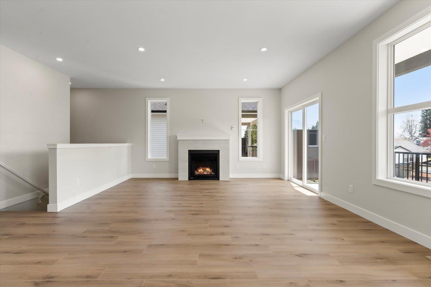 1 46058 Bonny Avenue|Chilliwack Proper East, Chilliwack, BC - Indoor Photo Showing Living Room With Fireplace
