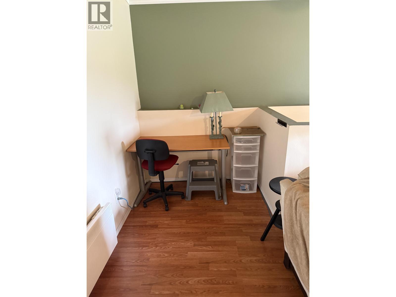 4994 Donsleequa Road, 108 Mile Ranch, BC - Indoor